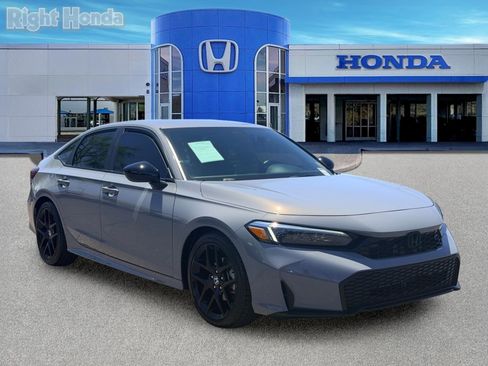 Used 2025 Honda Civic Sport image 9