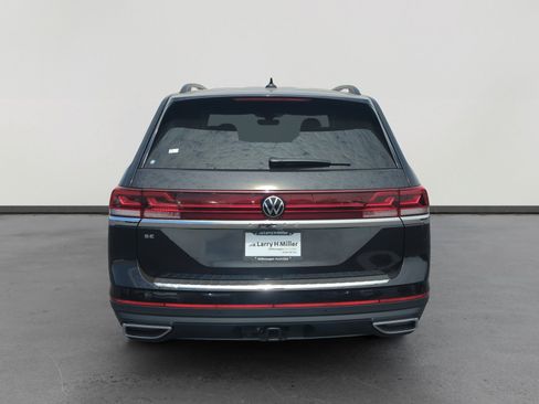 New 2026 Volkswagen Atlas SE image 4
