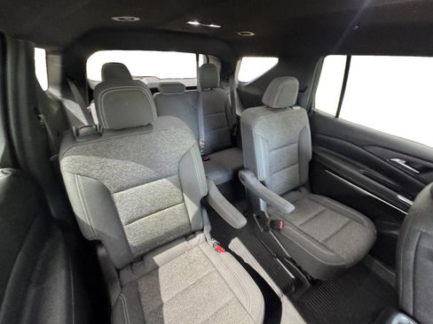 Used 2025 Chevrolet Traverse LT w/ LPO, Floor Liner Package FWD image 16