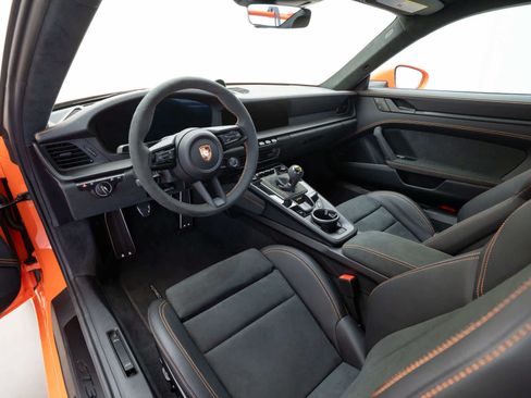 Used 2026 Porsche 911 GT3 RWD image 12