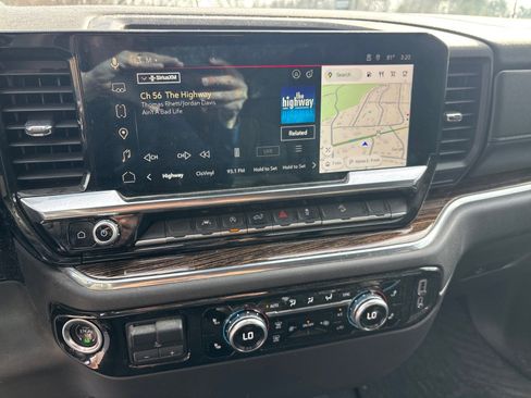 Used 2023 GMC Sierra 1500 Elevation w/ X31 Off-Road Package image 11