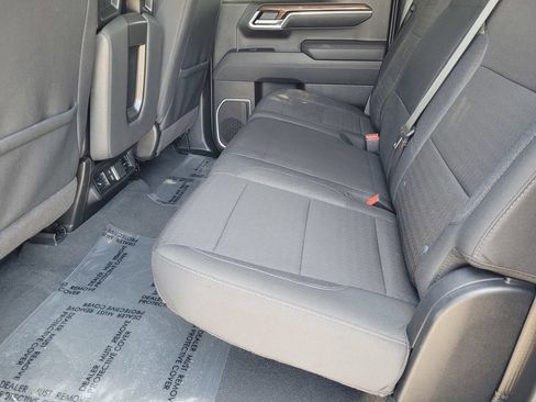 Used 2025 Chevrolet Silverado 1500 LT AWD/4WD image 10