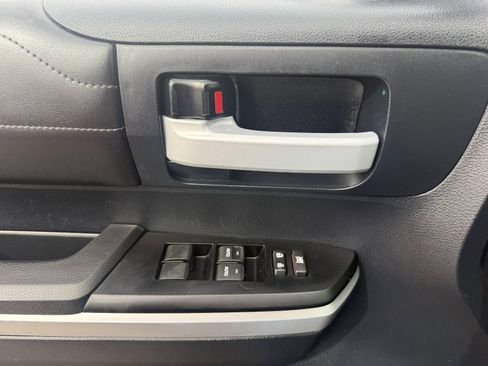 Used 2014 Toyota Tundra Limited w/ Limited Premium Package image 23