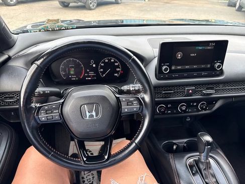 Used 2025 Honda HR-V Sport image 10