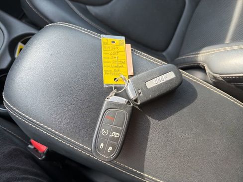 Used 2015 Jeep Cherokee Limited w/ Luxury Group image 30