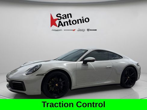 Used 2022 Porsche 911 Carrera image 2