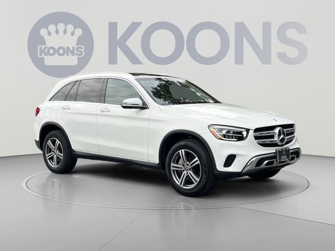 Used 2022 Mercedes-Benz GLC 300 4MATIC w/ Premium Package Lite image 2