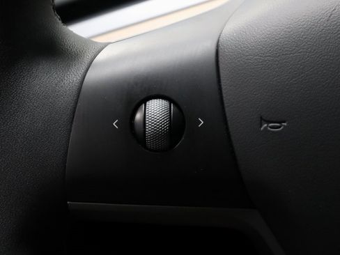 Used 2024 Tesla Model Y Long Range image 26