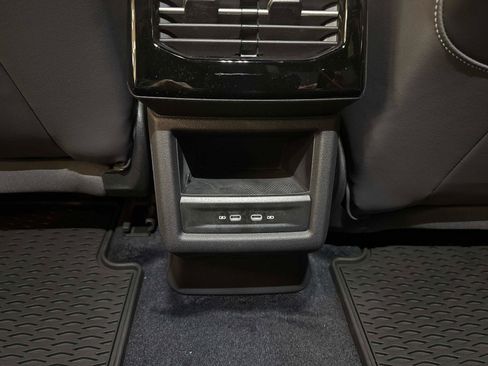 New 2026 Volkswagen ID.4 Pro image 16