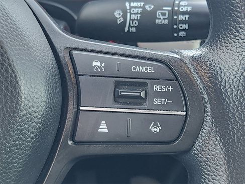 Certified 2024 Honda HR-V LX image 27