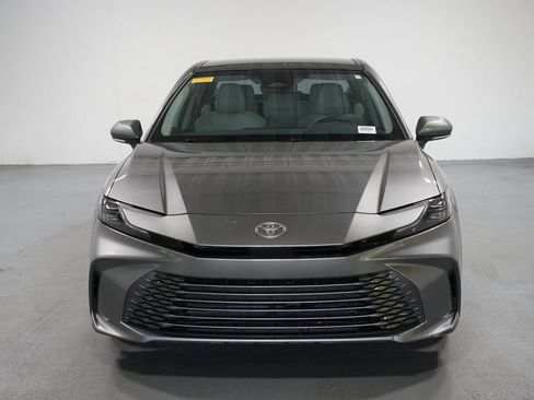 Certified 2025 Toyota Camry XLE FWD image 2