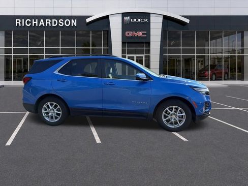 Used 2024 Chevrolet Equinox LT FWD image 4