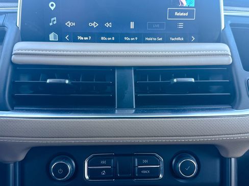 Certified 2022 Chevrolet Tahoe Premier AWD/4WD image 32