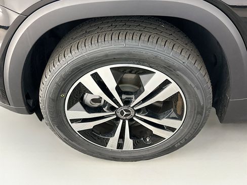 Used 2025 Mercedes-Benz GLB 250 GLB 250 image 11