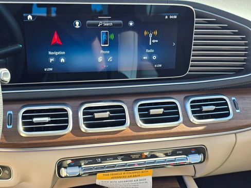 New 2026 Mercedes-Benz GLS 450 4MATIC image 16