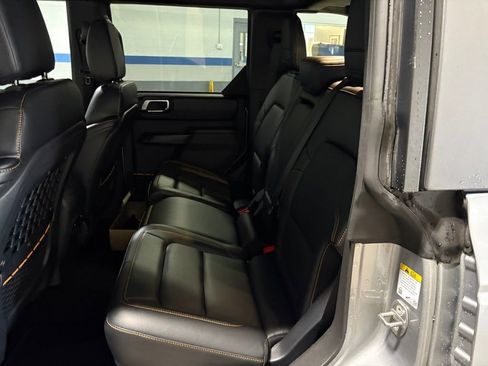 Used 2024 Ford Bronco Badlands AWD/4WD image 28