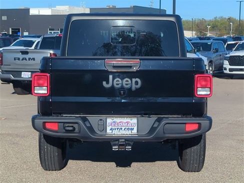 Certified 2023 Jeep Gladiator Sport image 4