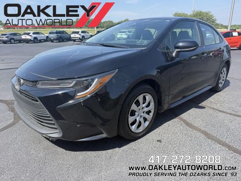 Used 2024 Toyota Corolla LE FWD image 1