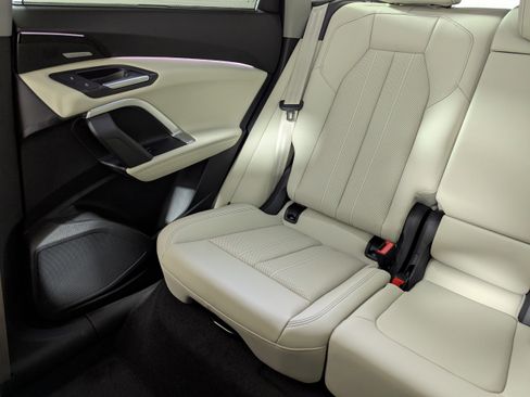 New 2025 Audi Q5 Premium Plus image 12