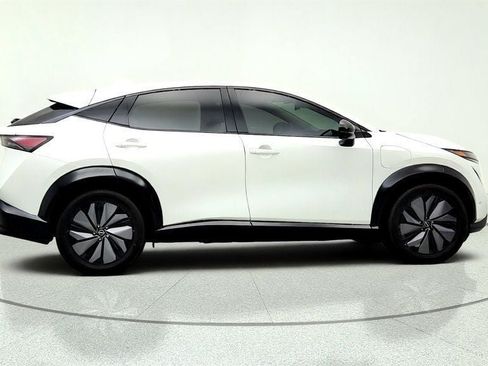 Used 2024 Nissan Ariya AWD image 4