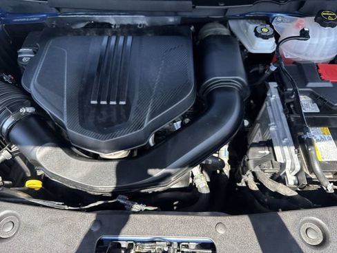 Used 2025 Buick Enclave Preferred FWD image 30