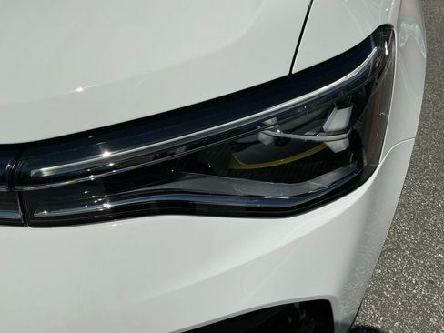 New 2025 Volkswagen Taos SEL image 25