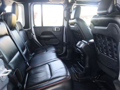 Used 2018 Jeep Wrangler Unlimited Rubicon AWD/4WD image 43