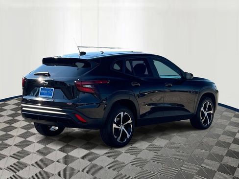 Used 2024 Chevrolet Trax RS w/ Driver Confidence Package FWD image 5