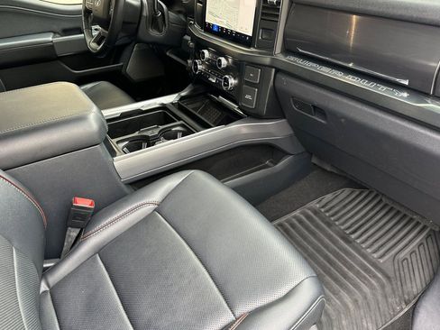 Used 2024 Ford F250 Lariat image 17