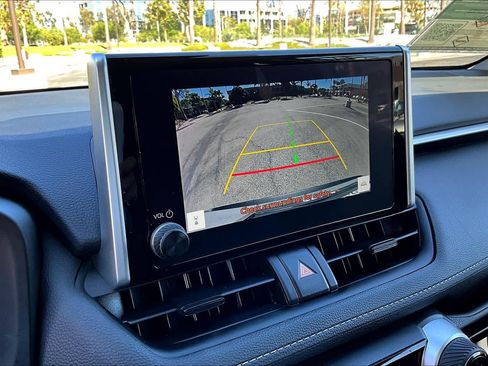 Used 2025 Toyota RAV4 XLE w/ Convenience Package image 25