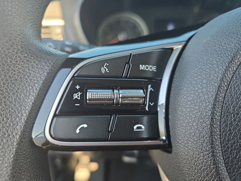 Used 2020 Kia Optima LX image 18