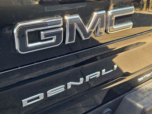 Used 2025 GMC Sierra 2500 Denali Ultimate w/ Max Trailering Package AWD/4WD image 12