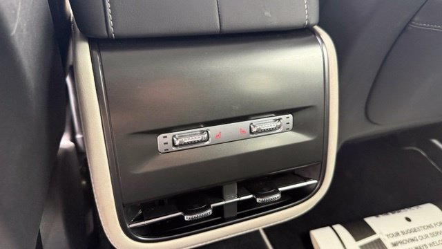 Used 2025 Lincoln Nautilus Reserve AWD/4WD image 31