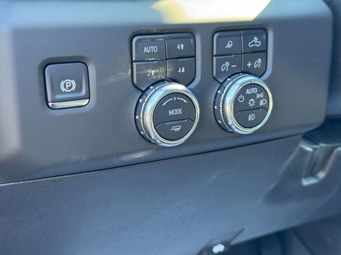 Certified 2025 GMC Sierra 3500 AT4 w/ AT4 Premium Plus Package AWD/4WD image 17