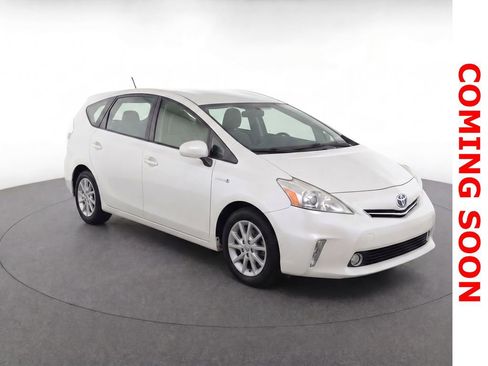 Used 2014 Toyota Prius V Five FWD image 3