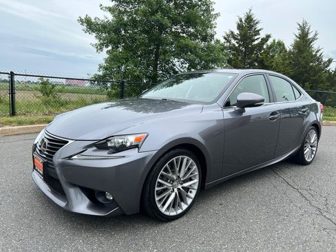 Used 2016 Lexus IS 300 AWD w/ Navigation System Package image 7