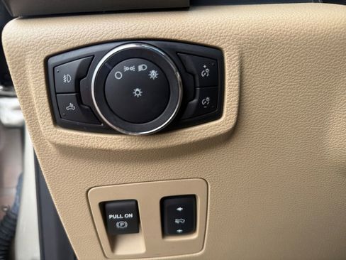 Used 2017 Ford F150 XLT w/ Equipment Group 302A Luxury image 12