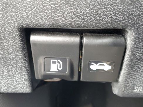 Certified 2021 Nissan Kicks SV image 30