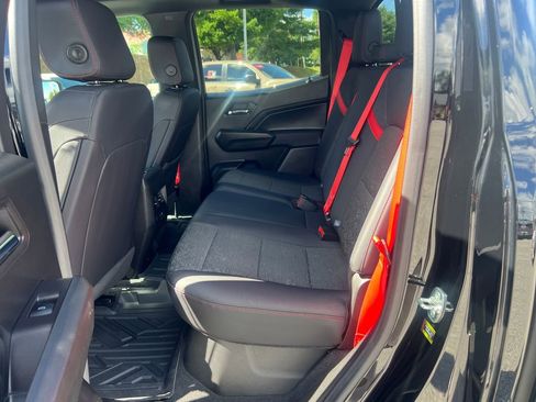 Used 2024 Chevrolet Colorado Z71 w/ Z71 Convenience Package 2 image 26