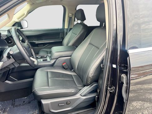Used 2023 Ford Expedition XLT image 20