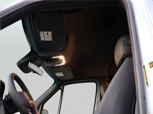 New 2025 Mercedes-Benz Sprinter 2500 image 32