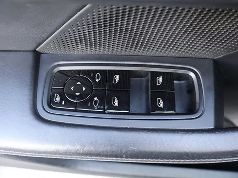 Used 2020 Porsche Taycan Turbo image 43