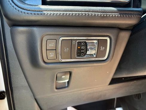 Used 2023 Lincoln Nautilus Reserve w/ Equipment Group 201A AWD/4WD image 27