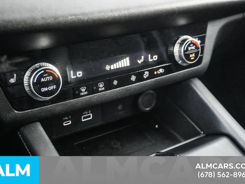 Used 2024 Mitsubishi Outlander SE image 38