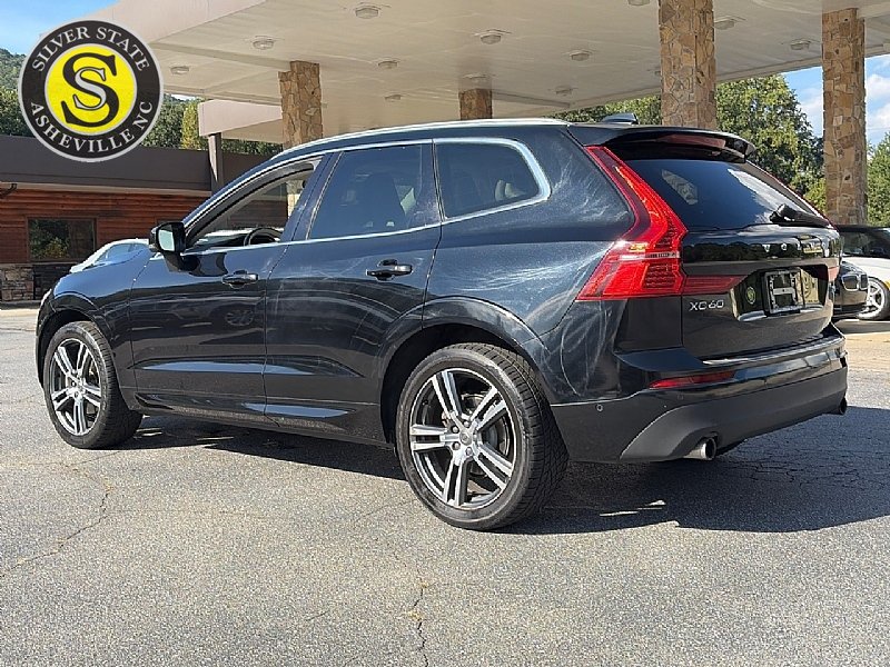 Used 2018 Volvo XC60 T5 Momentum w/ Vision Package AWD/4WD image 4