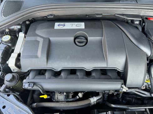 Used 2010 Volvo XC60 T6 image 16