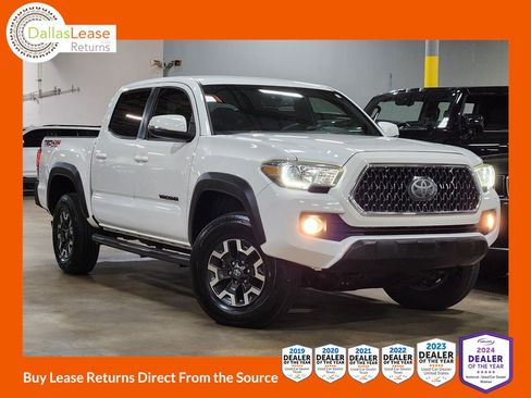 Used 2018 Toyota Tacoma TRD Off-Road AWD/4WD image 1