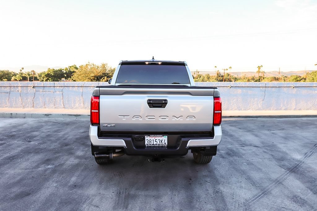 Used 2025 Toyota Tacoma SR5 AWD/4WD image 8