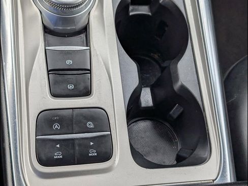 Used 2021 Ford Explorer XLT w/ Equipment Group 202A RWD image 18