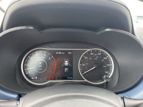 Used 2025 Nissan Versa SV image 18